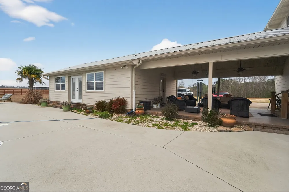 2368 Ogeechee RD Sylvania, GA 30467