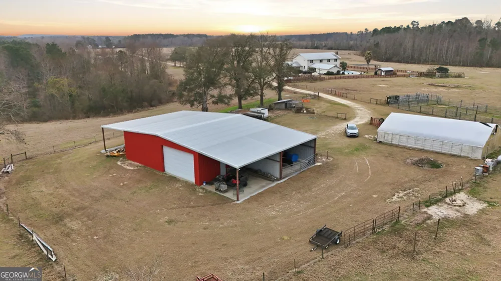 2368 Ogeechee RD Sylvania, GA 30467