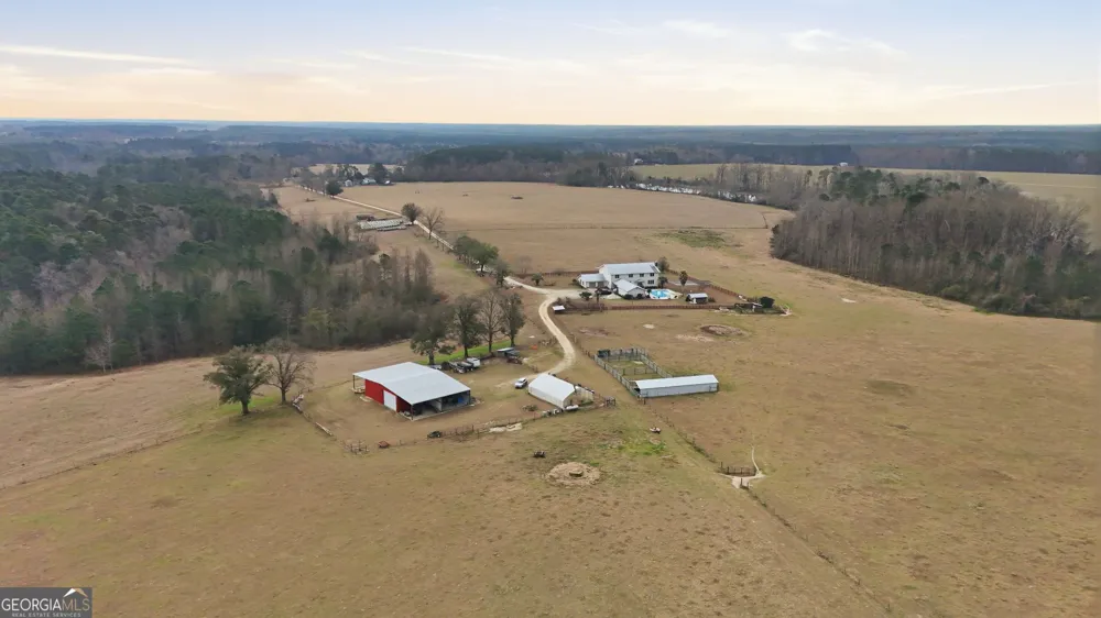 2368 Ogeechee RD Sylvania, GA 30467