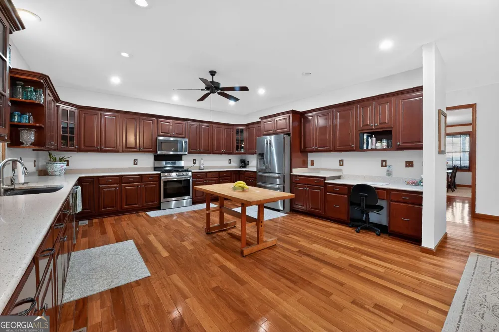 2368 Ogeechee RD Sylvania, GA 30467