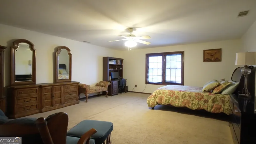 2368 Ogeechee RD Sylvania, GA 30467