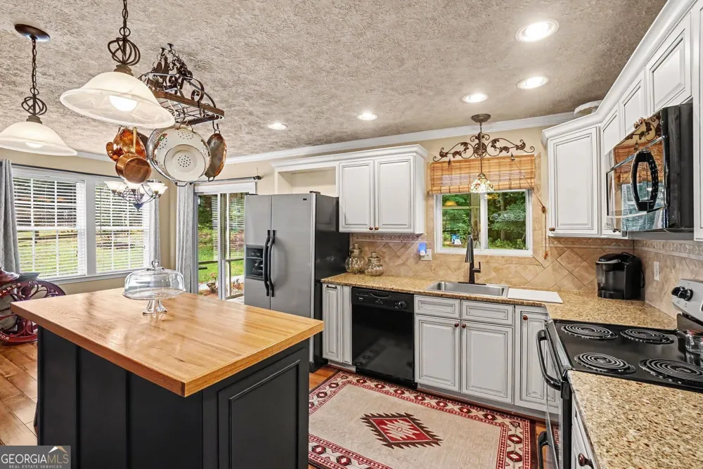 173 S Forty PASS W Hiram, GA 30141