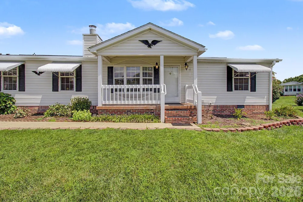 204 Red Birch Court Hendersonville, NC 28739