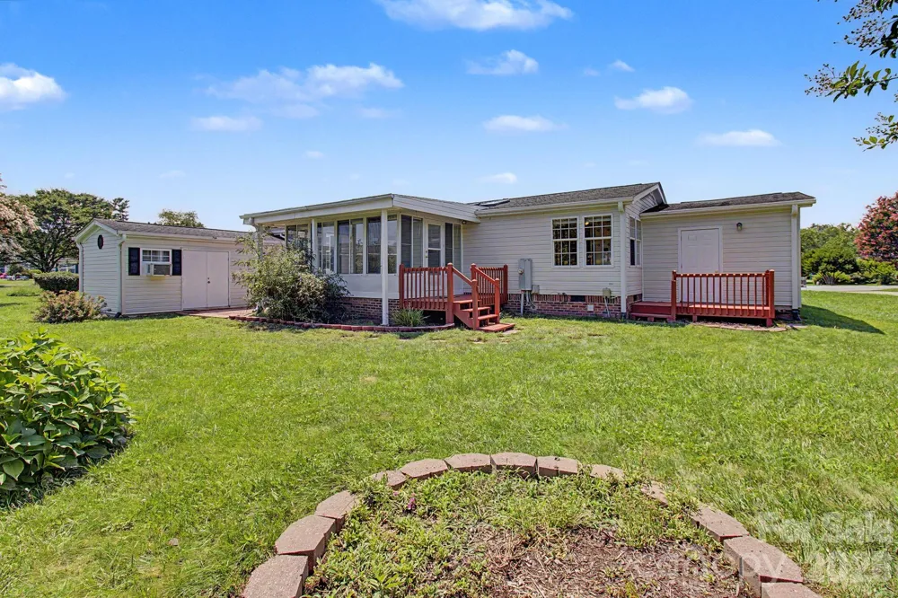 204 Red Birch Court Hendersonville, NC 28739