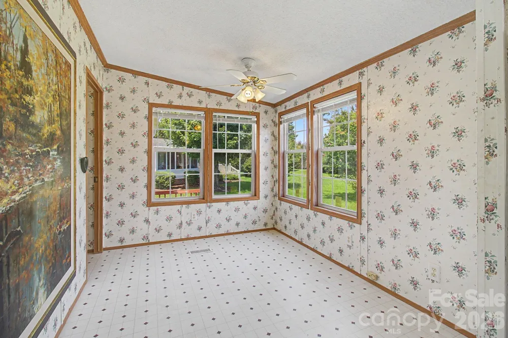 204 Red Birch Court Hendersonville, NC 28739