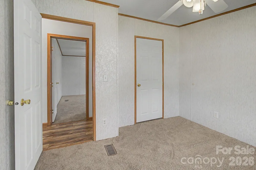 204 Red Birch Court Hendersonville, NC 28739