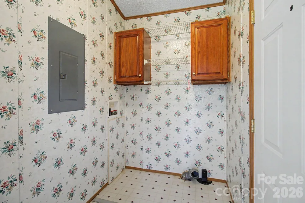 204 Red Birch Court Hendersonville, NC 28739