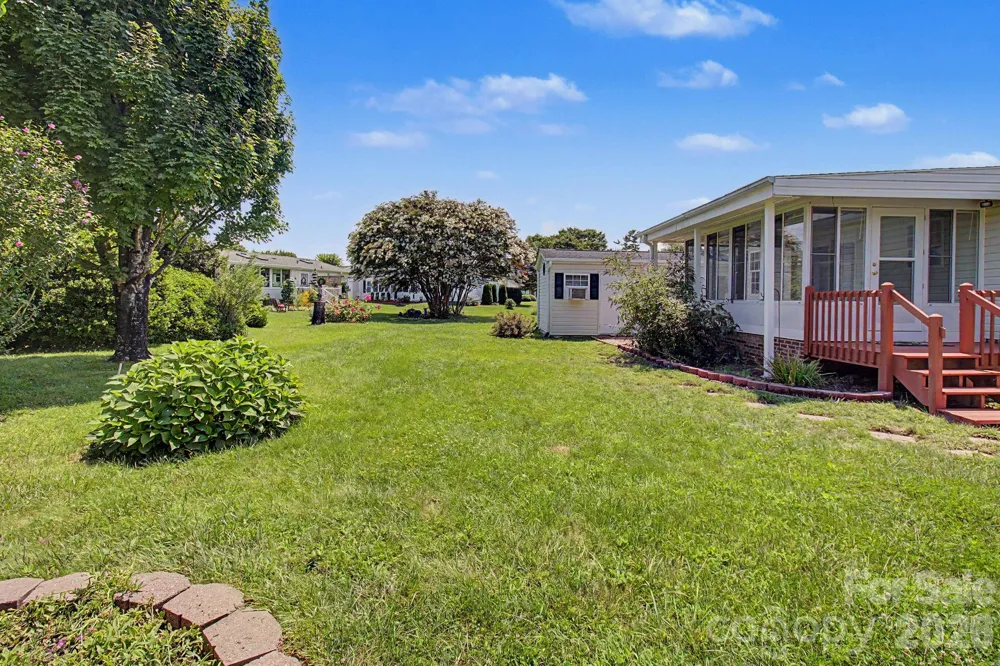 204 Red Birch Court Hendersonville, NC 28739