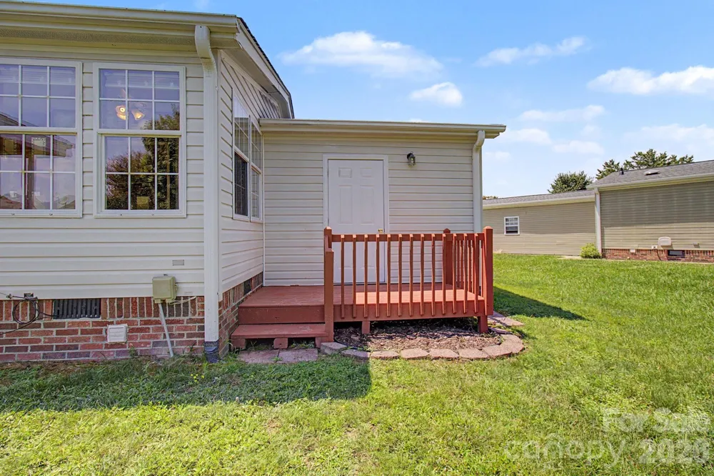 204 Red Birch Court Hendersonville, NC 28739