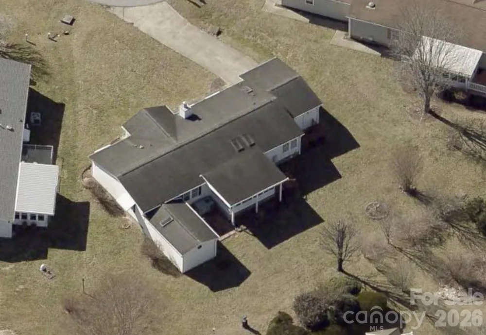 204 Red Birch Court Hendersonville, NC 28739