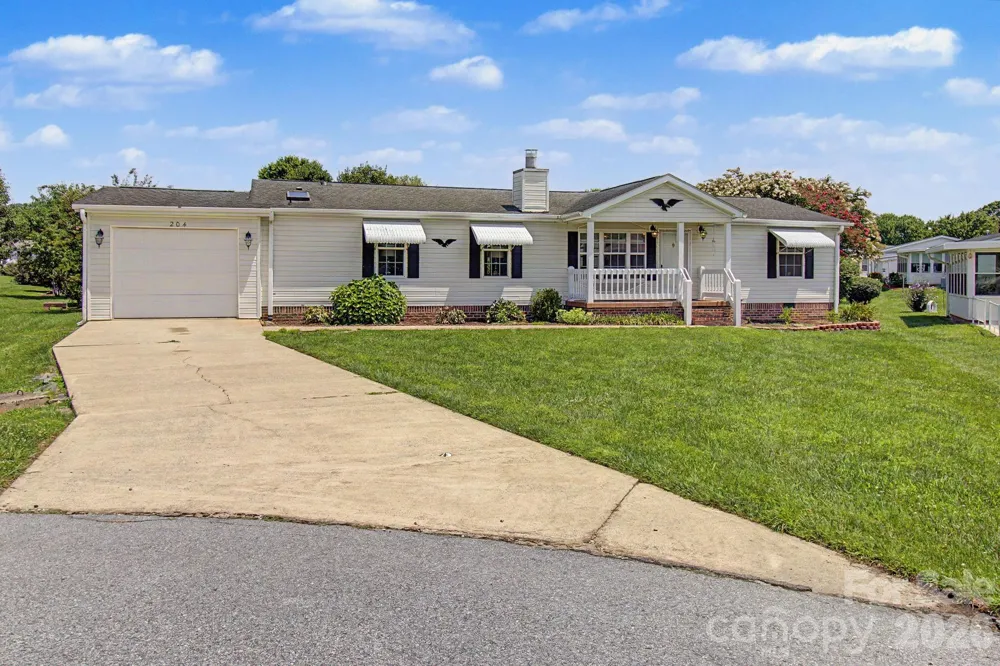 204 Red Birch Court Hendersonville, NC 28739
