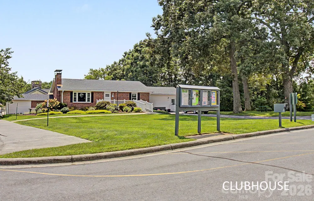 204 Red Birch Court Hendersonville, NC 28739