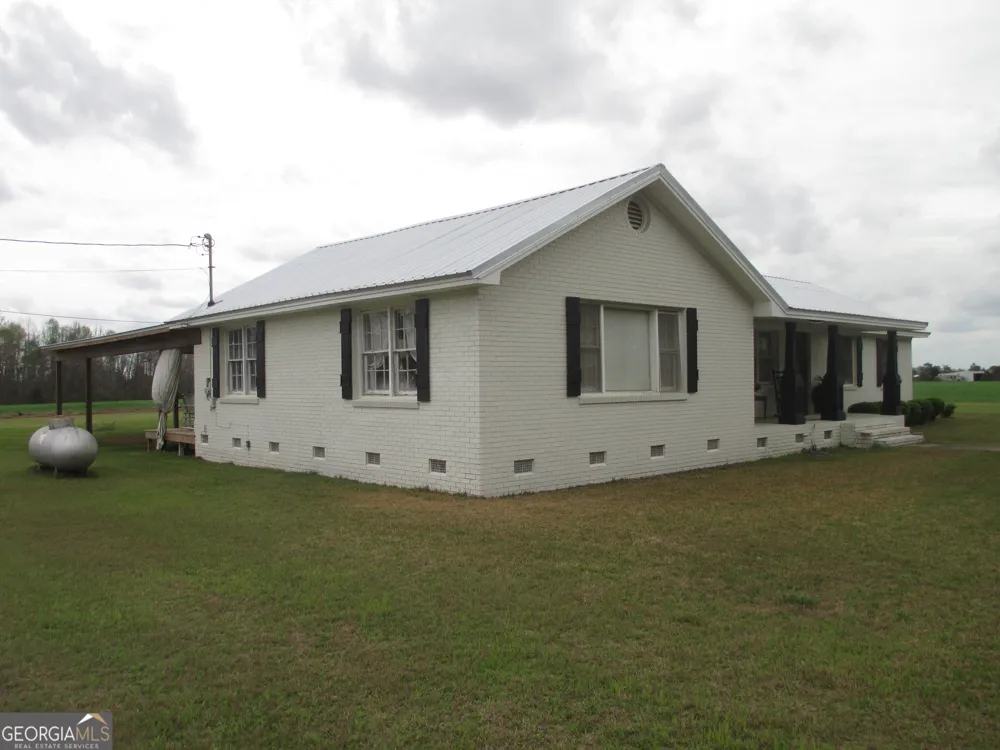 84 Comer Yawn RD Hazlehurst, GA 31539