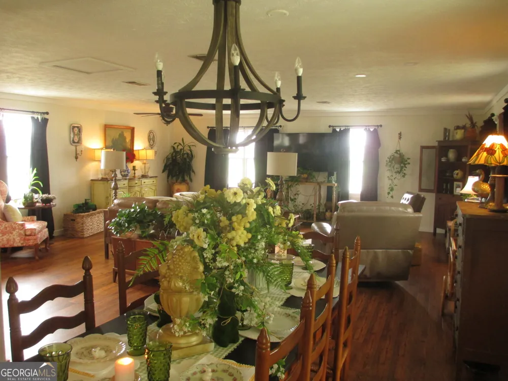 84 Comer Yawn RD Hazlehurst, GA 31539
