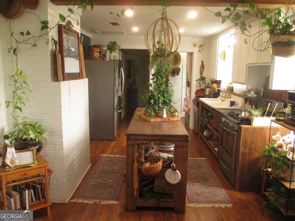 84 Comer Yawn RD Hazlehurst, GA 31539