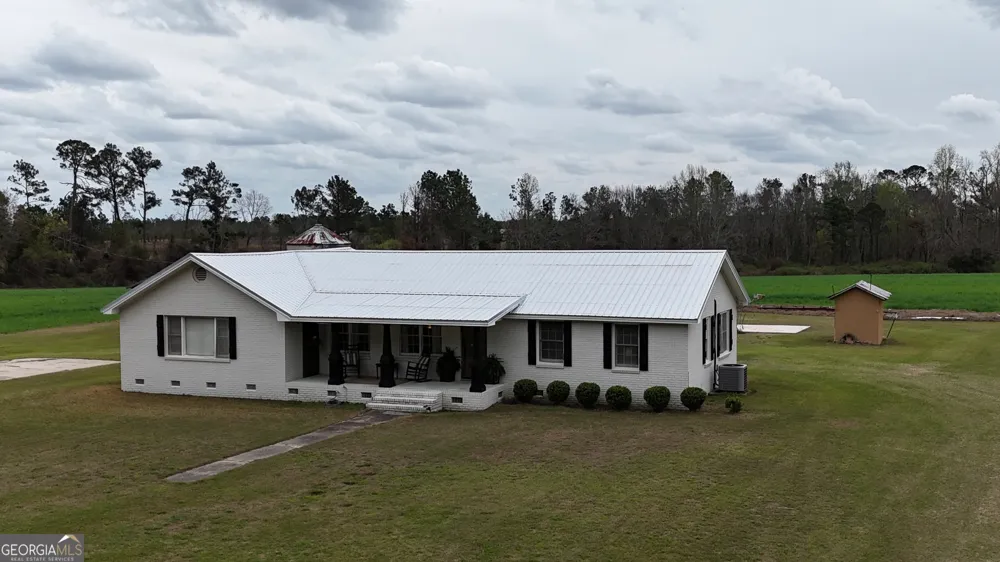 84 Comer Yawn RD Hazlehurst, GA 31539