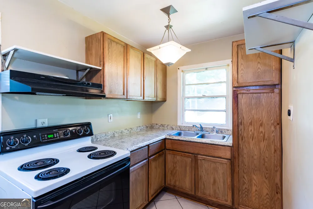 2982 Pearl ST East Point, GA 30344
