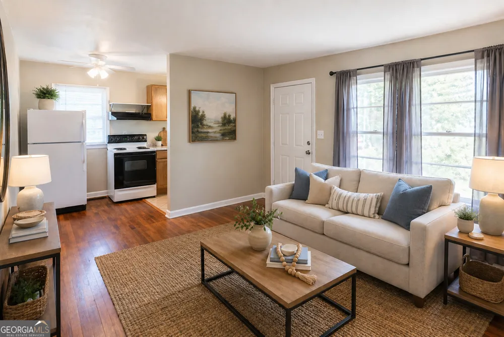 2982 Pearl ST East Point, GA 30344