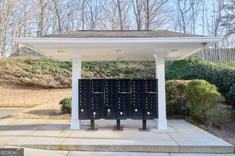 1622 Hemburg TRCE Kennesaw, GA 30144