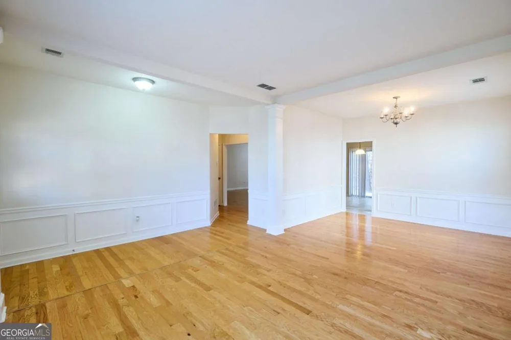 1622 Hemburg TRCE Kennesaw, GA 30144
