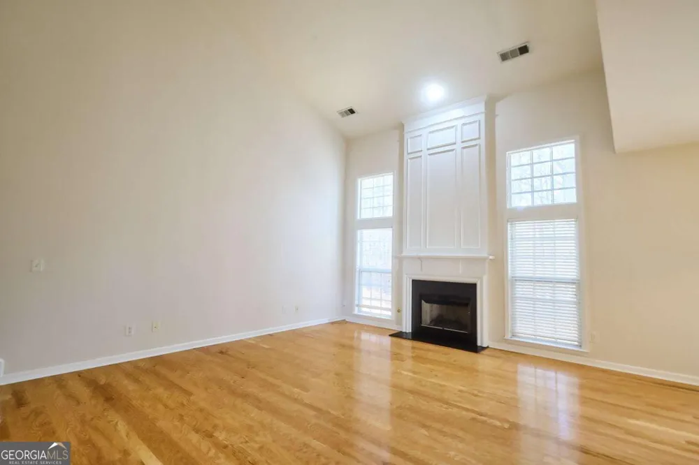 1622 Hemburg TRCE Kennesaw, GA 30144