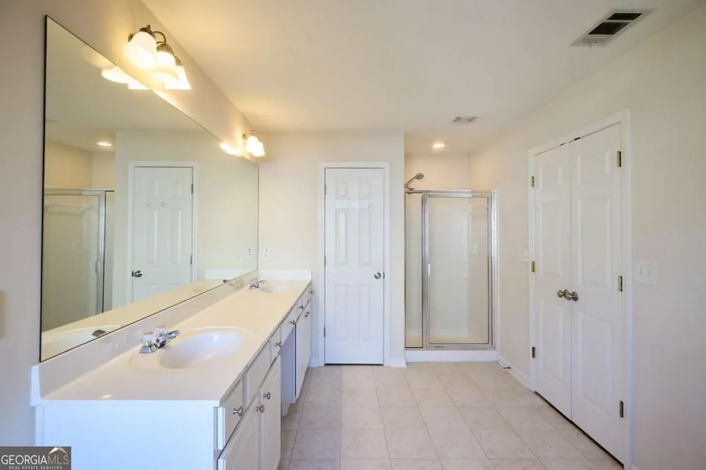1622 Hemburg TRCE Kennesaw, GA 30144