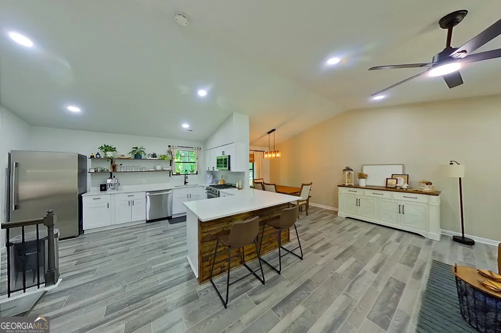 5438 Martins Crossing RD Stone Mountain, GA 30088
