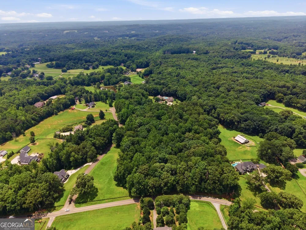 140 Sherwood LN Canton, GA 30115