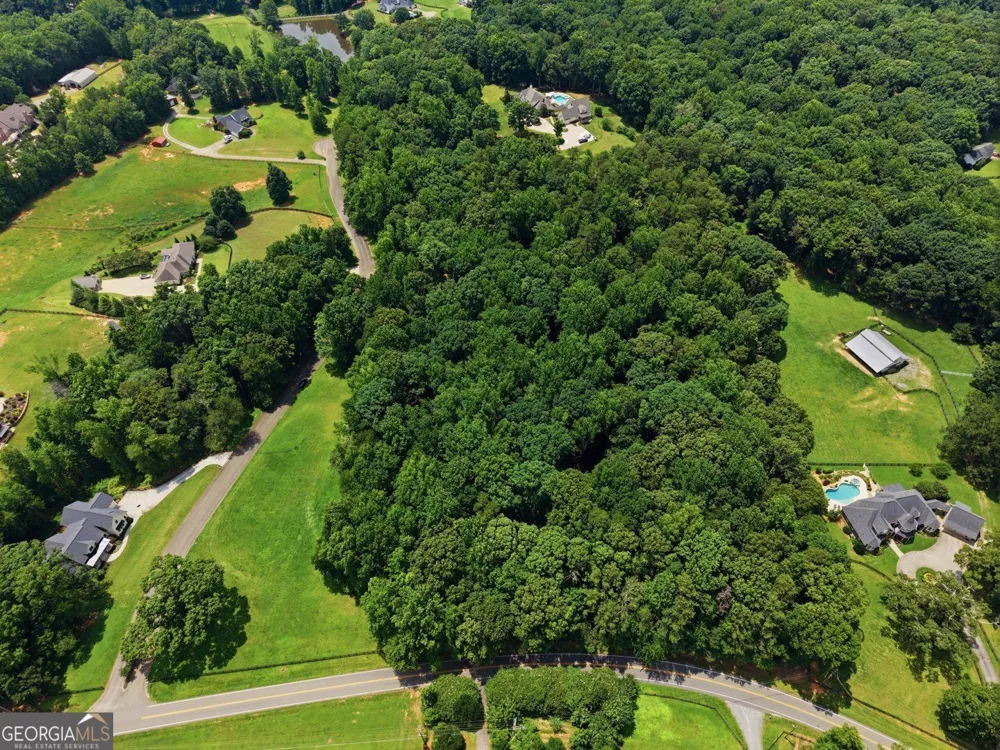 140 Sherwood LN Canton, GA 30115