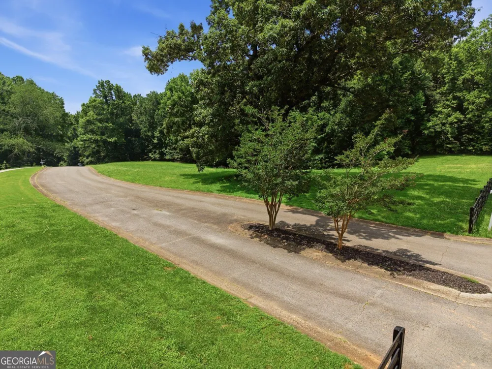 140 Sherwood LN Canton, GA 30115