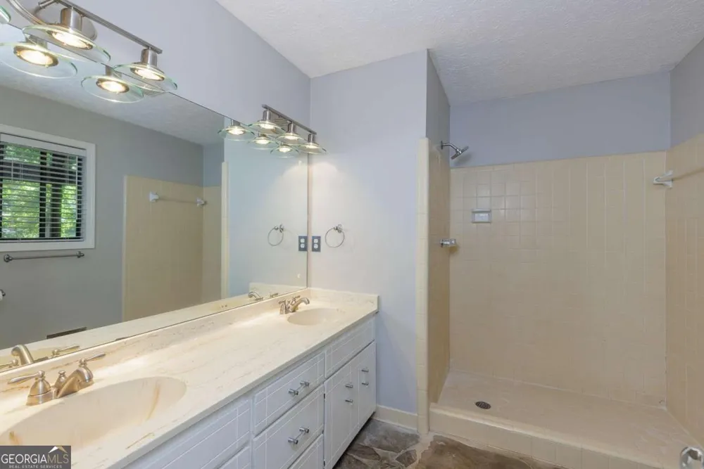 4918 Scotts Creek TRL Peachtree Corners, GA 30096