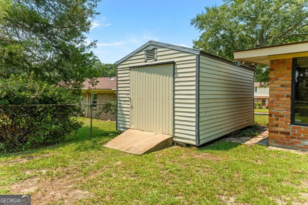 417 Willow RD Savannah, GA 31419