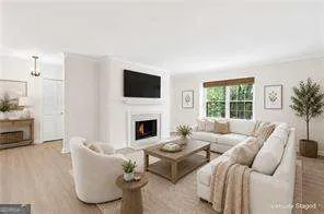 70 Chaumont SQ NW Atlanta, GA 30327