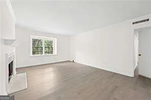 70 Chaumont SQ NW Atlanta, GA 30327