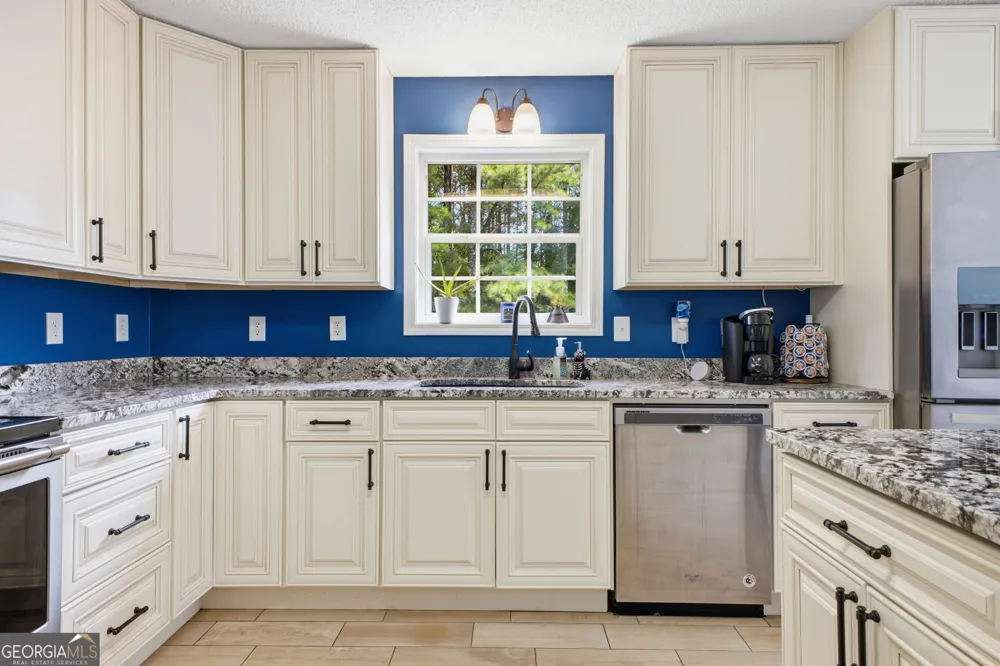 274 Stringer RD Rockmart, GA 30153
