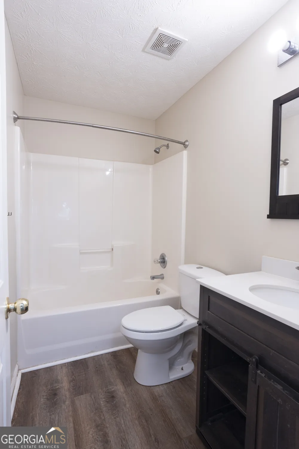 305 Bradford CT Auburn, GA 30011