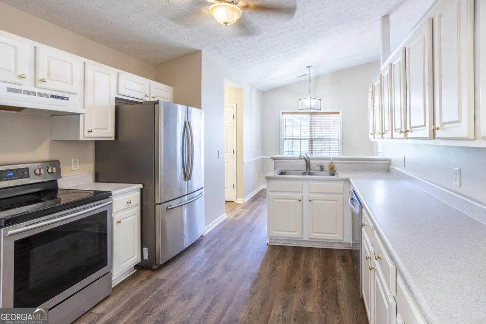 305 Bradford CT Auburn, GA 30011