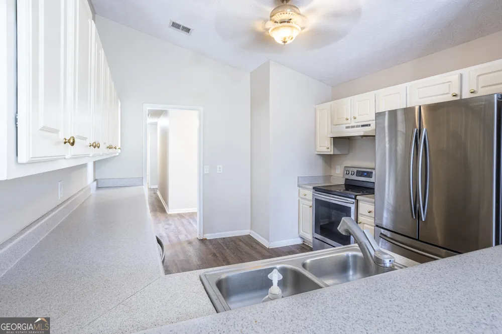 305 Bradford CT Auburn, GA 30011