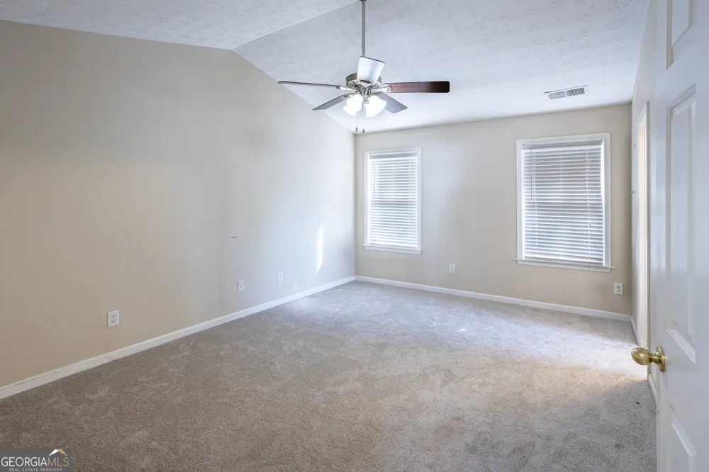 305 Bradford CT Auburn, GA 30011