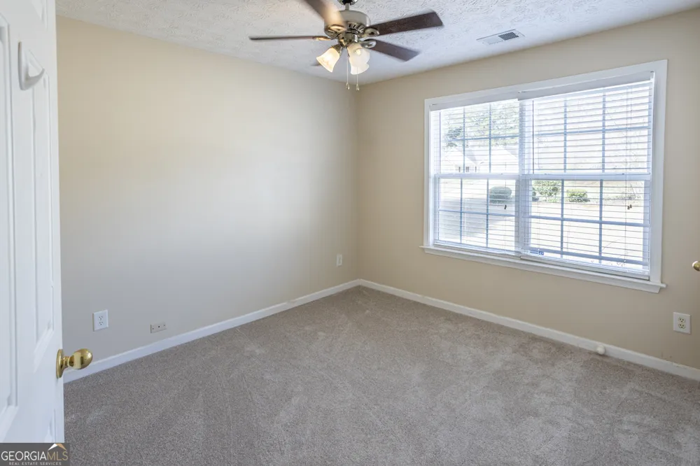 305 Bradford CT Auburn, GA 30011