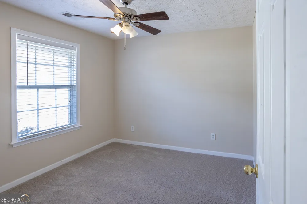 305 Bradford CT Auburn, GA 30011