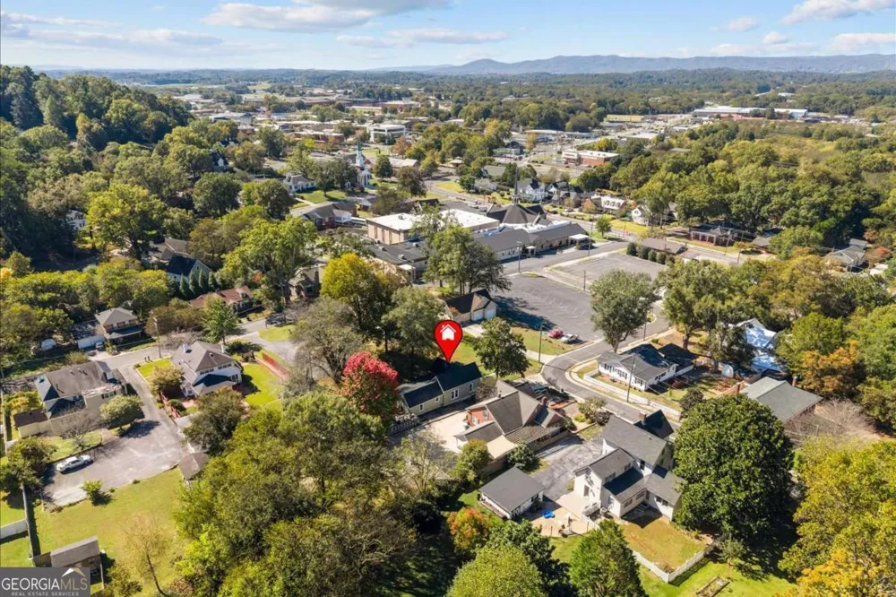 515 Woodlawn AVE Calhoun, GA 30701