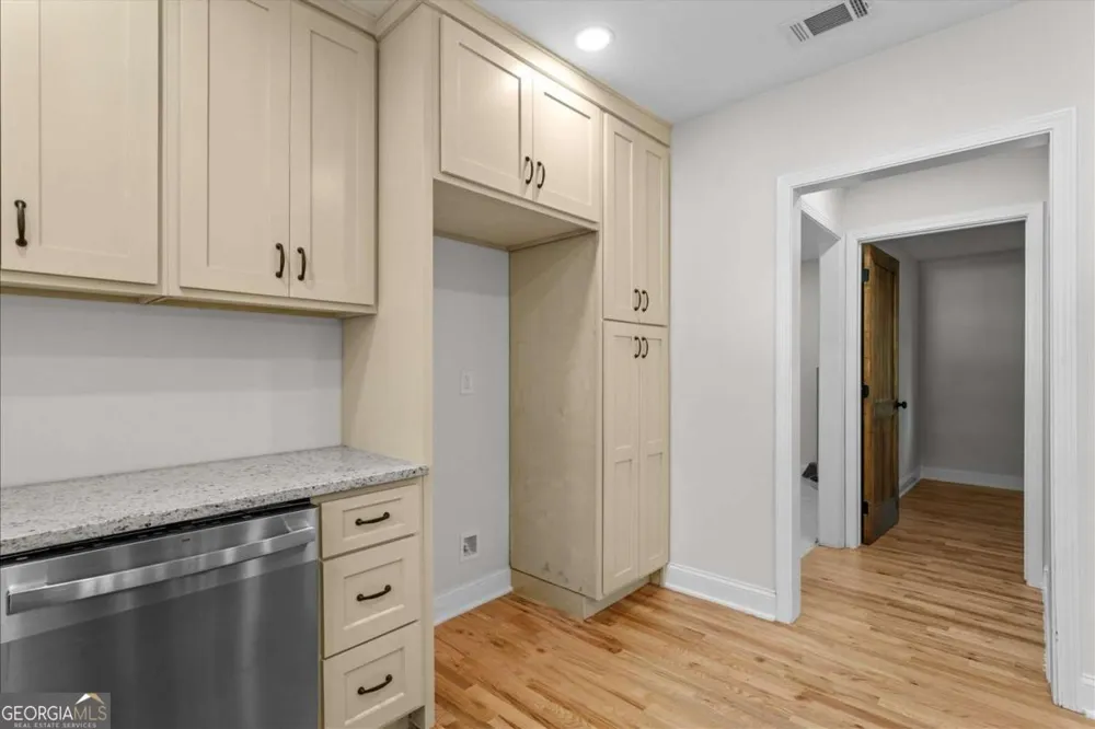 515 Woodlawn AVE Calhoun, GA 30701
