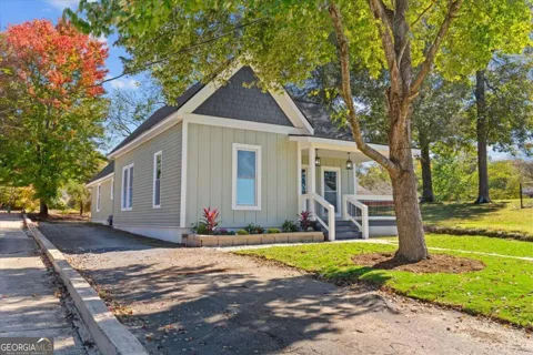 515 Woodlawn AVE