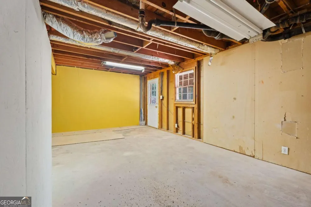 865 Old Tucker RD Stone Mountain, GA 30087