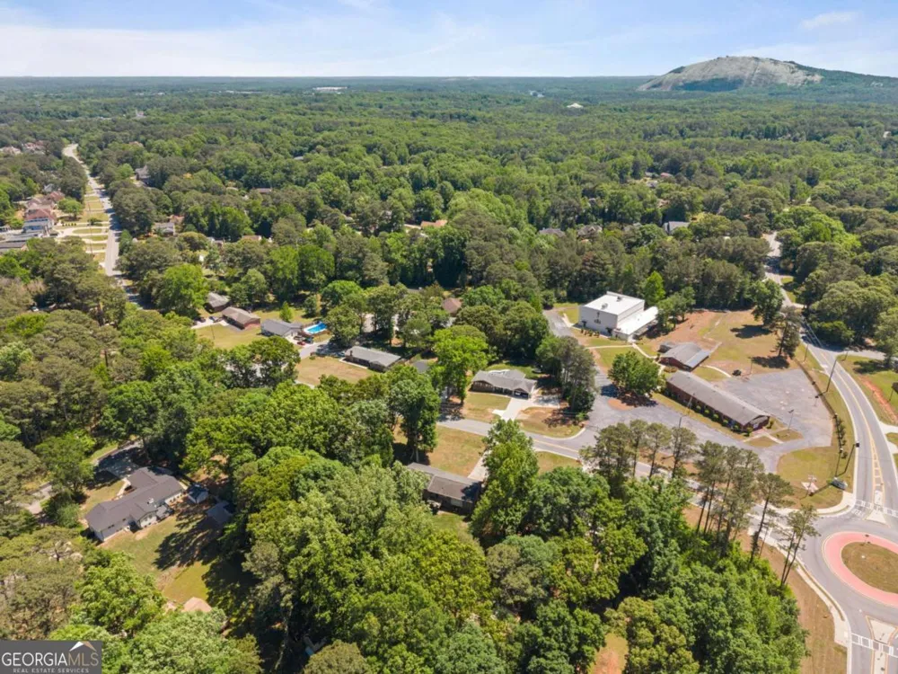865 Old Tucker RD Stone Mountain, GA 30087