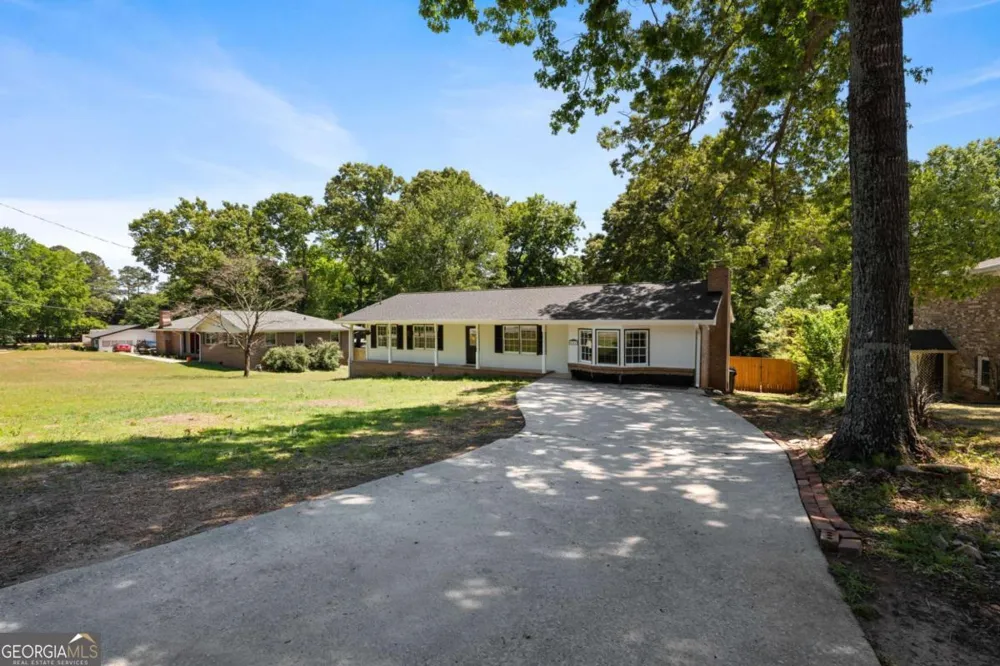 865 Old Tucker RD Stone Mountain, GA 30087