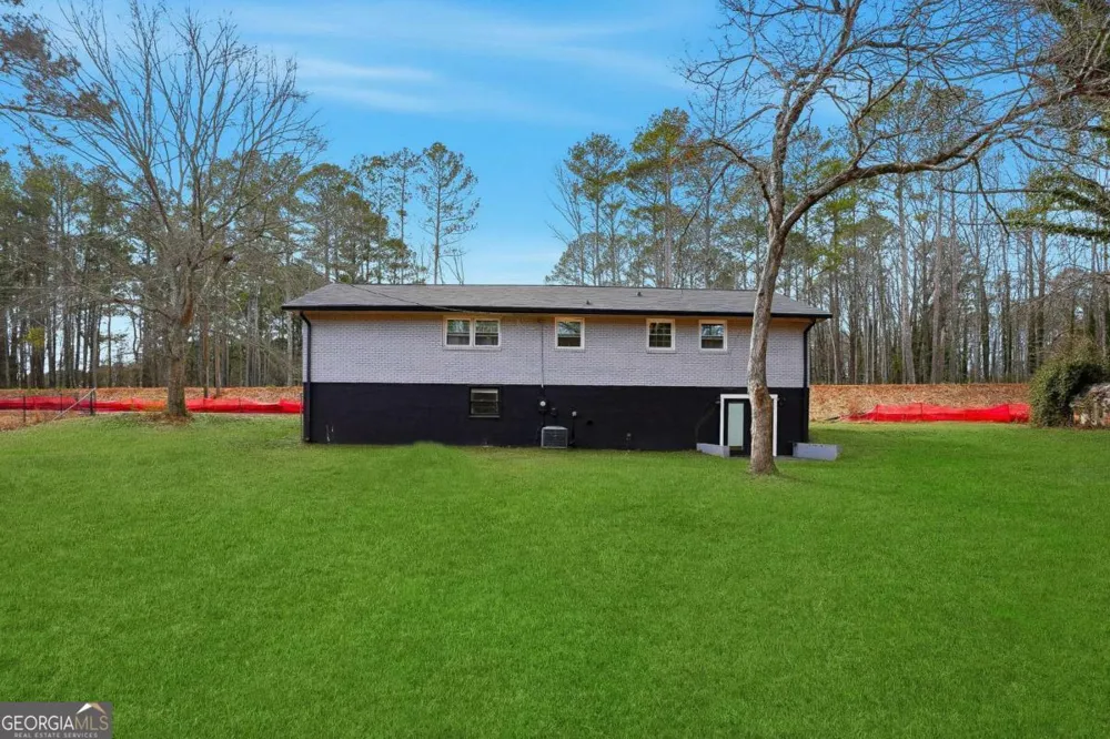 93 FLOYD LN Hampton, GA 30228