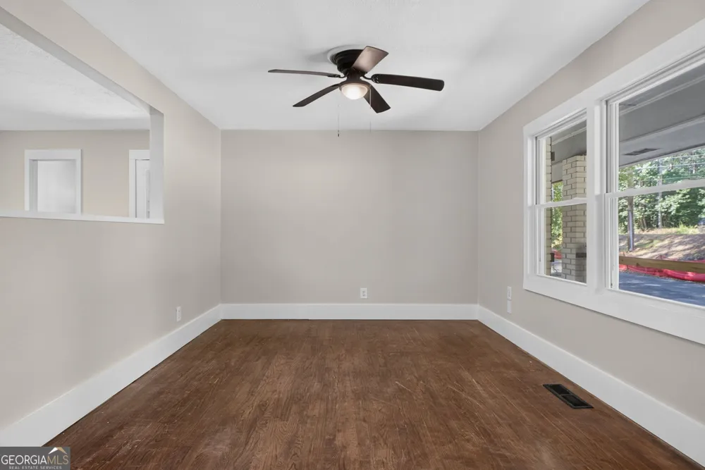 93 FLOYD LN Hampton, GA 30228