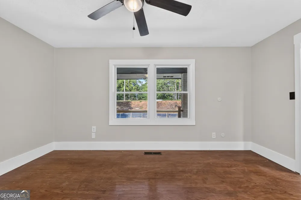 93 FLOYD LN Hampton, GA 30228
